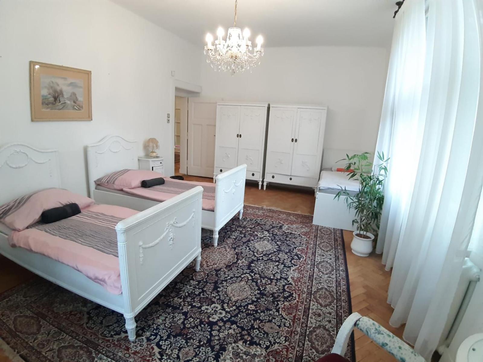 Rooms In Prague-Big+Comfy Esterno foto