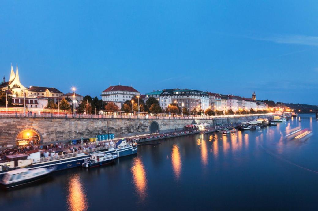 Rooms In Prague-Big+Comfy Esterno foto